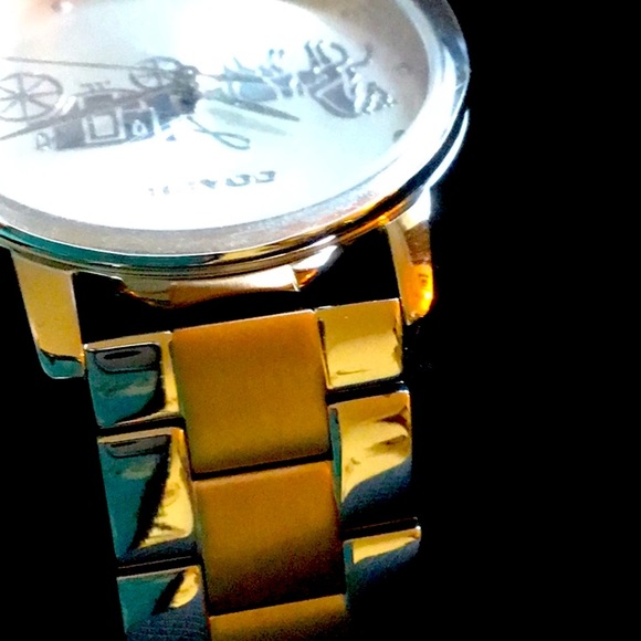 COACH WATCH BRAND NEW IN BOX two tone - Picture 3 of 9